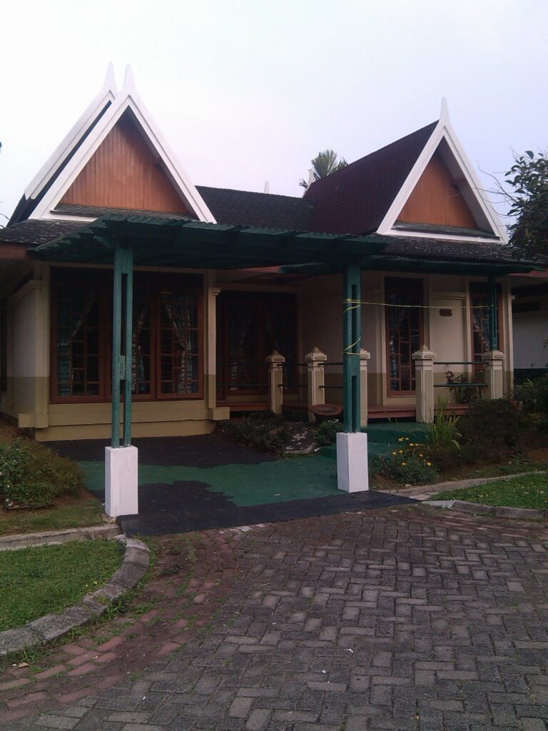 sewa Villa Kota Bunga type Thailand