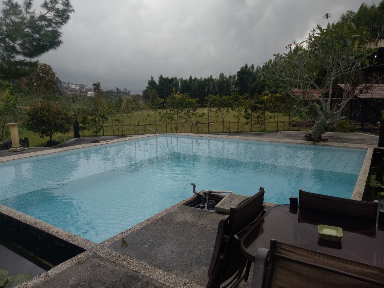Villa Agus 9, Sewa villa di puncak untuk rombongan 70-100 orang ada kolam renang