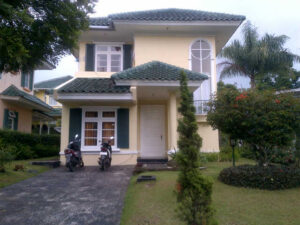 Sewa Villa Di Puncak Resort 5 Kamar Free Tiket Kolam Renang, Villa Gede