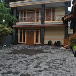 Sewa Villa Di Puncak Ada Kolam Renang Pribadi, Villa Hanjawar 10 Kamar